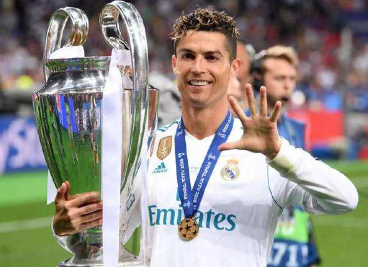  巴黎圣日耳曼官宣，阿根廷名将自由身加盟  