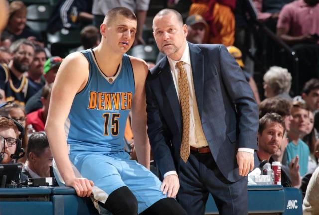  约基奇20+15 掘金登顶西部榜首  