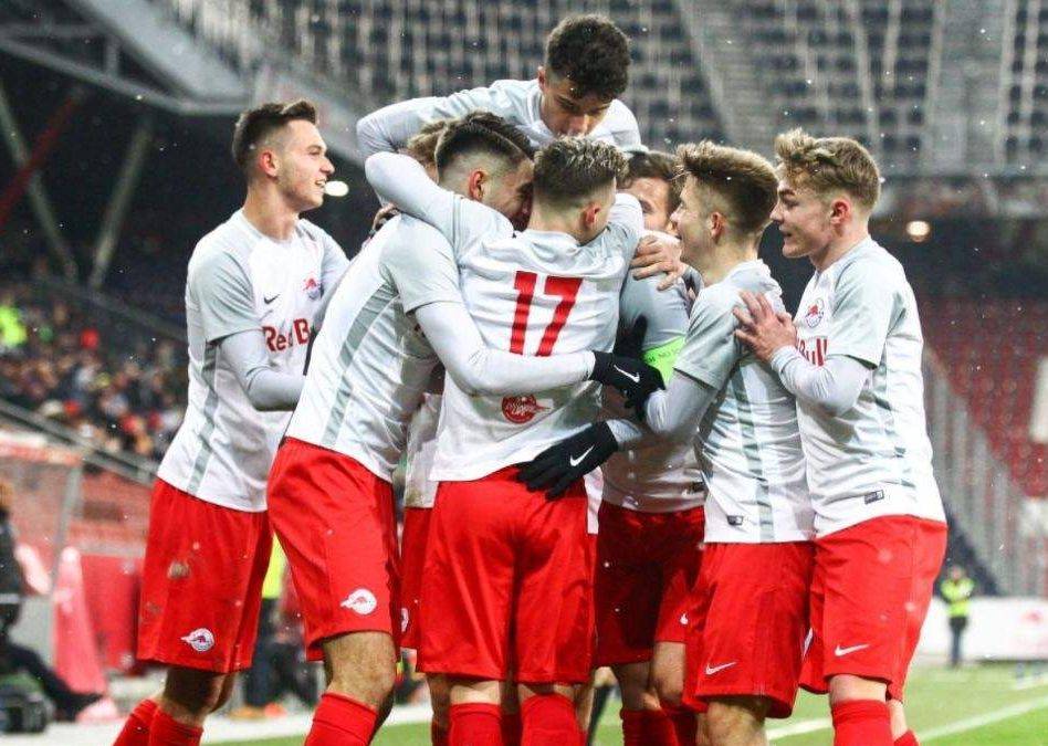  莱比锡红牛青春风暴席卷德甲，多名新星闪耀  
