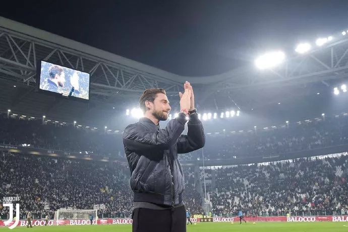  德甲半程收官战冷门迭爆悬念重生  