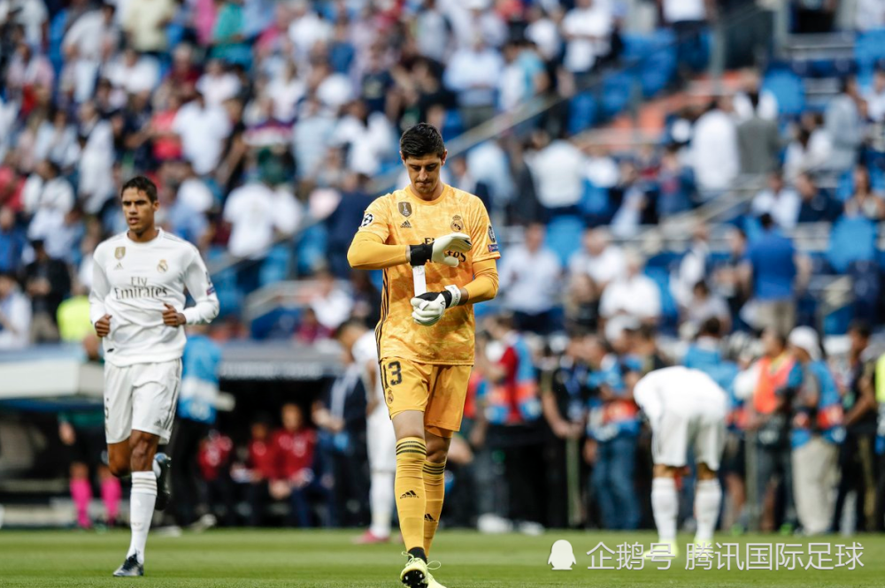  那不勒斯防线崩塌，连续失球暴露隐患  